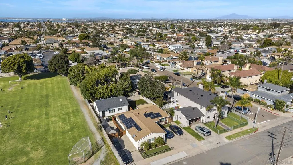 1096 Grove Avenue, Imperial Beach, California 91932 home-pic-2
