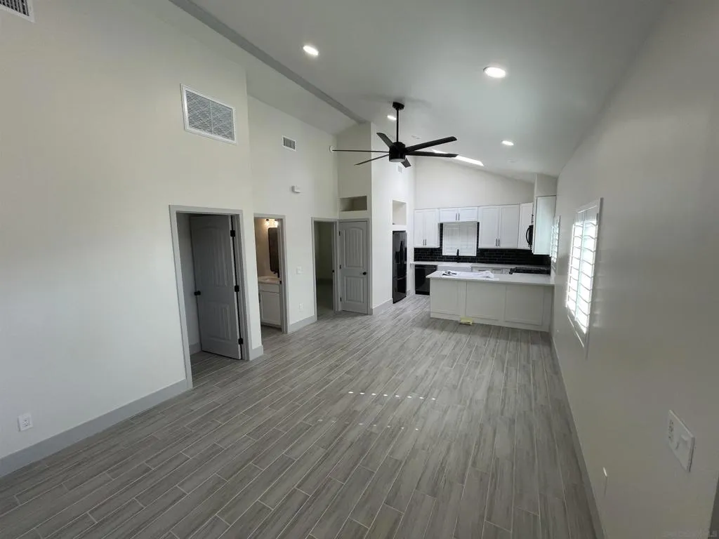 1096 Grove Avenue, Imperial Beach, California 91932 home-pic-15