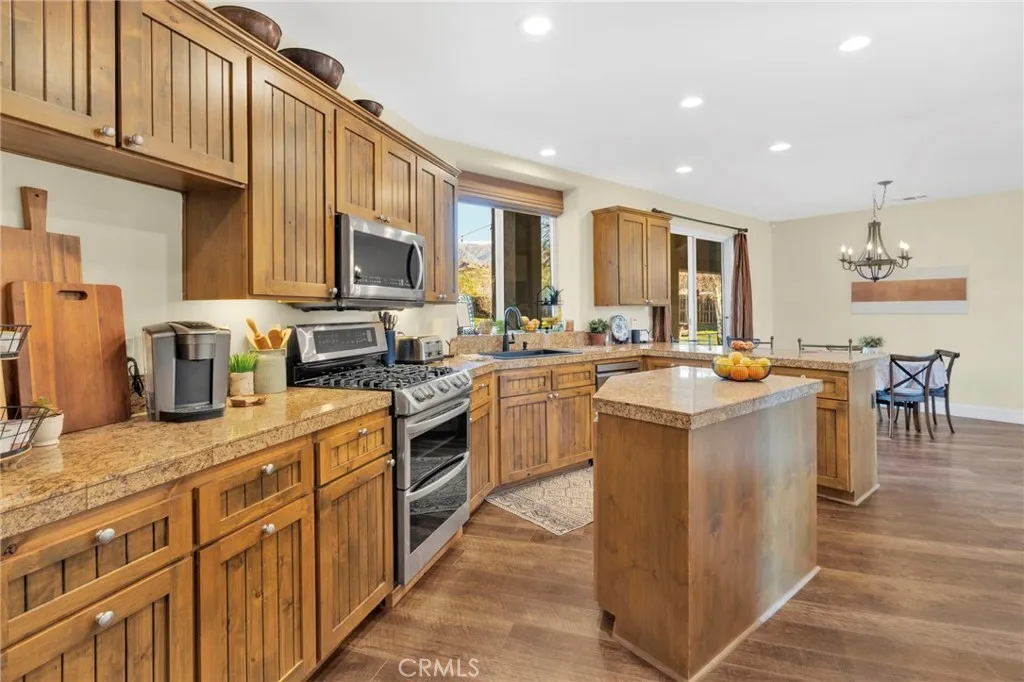 40590 Lincoln, Cherry Valley, California 92223 home-pic-20