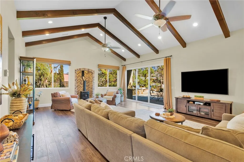 40590 Lincoln, Cherry Valley, California 92223 home-pic-24