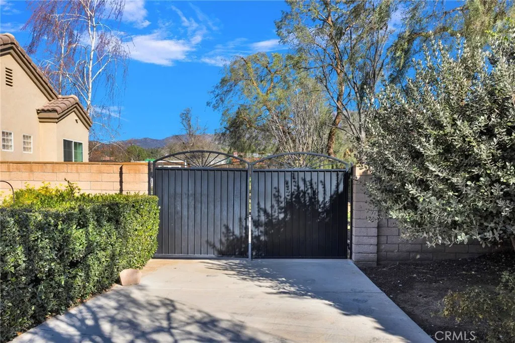 40590 Lincoln, Cherry Valley, California 92223 home-pic-4