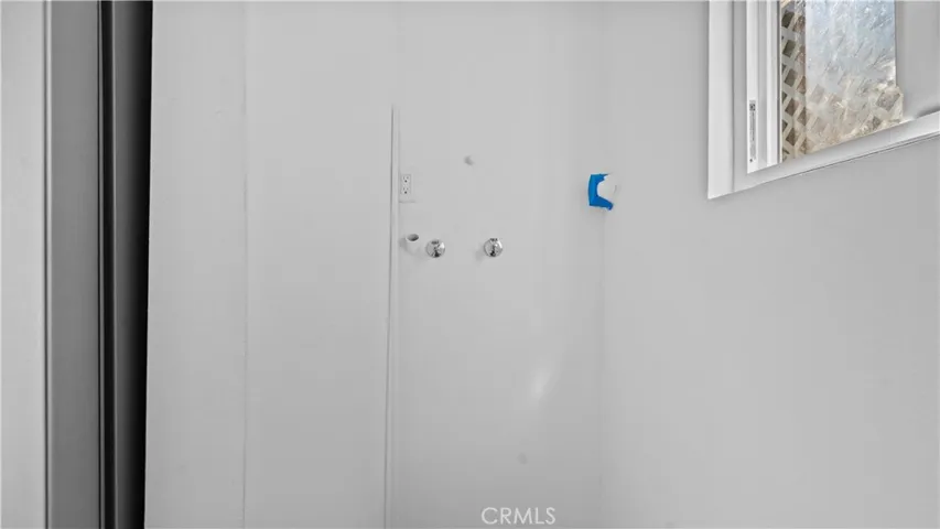 Laundry Back unit