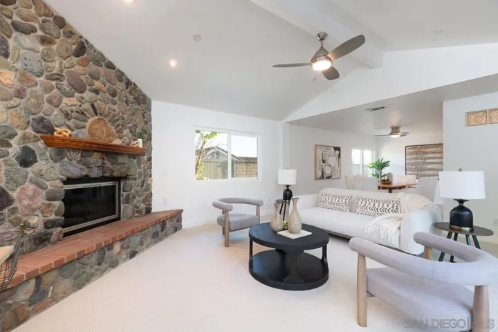 2921 Estancia, San Clemente, California 92673