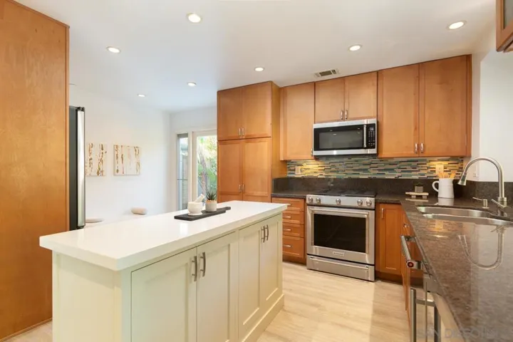 2921 Estancia, San Clemente, California 92673