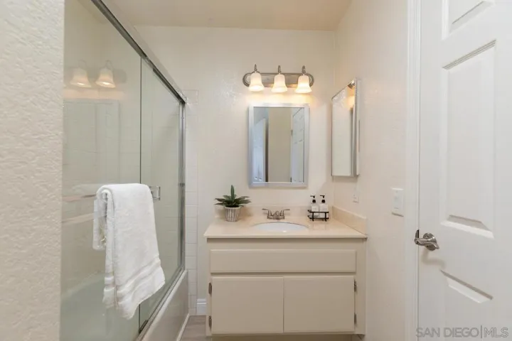 2921 Estancia, San Clemente, California 92673
