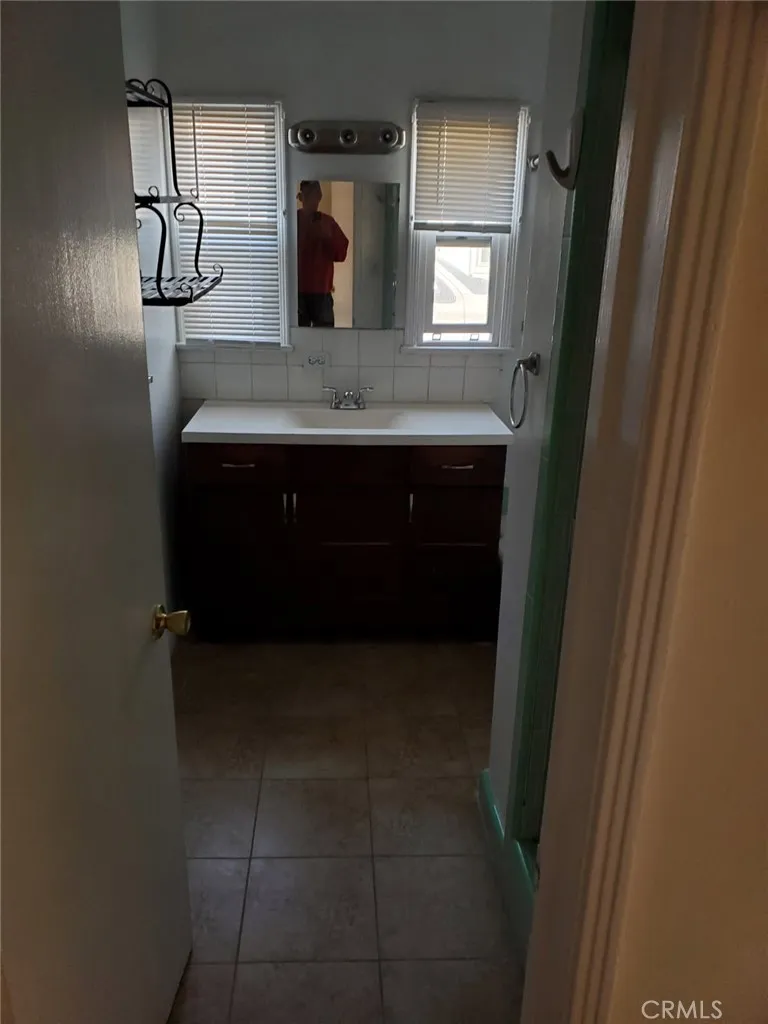 6228 S Fairfax Avenue, Ladera Heights, California 90056 home-pic-11