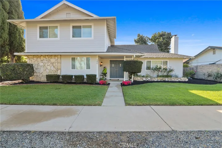 340 E Riverdale, Orange, California 92865