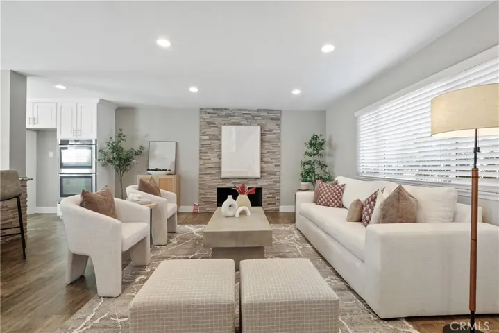 340 E Riverdale, Orange, California 92865