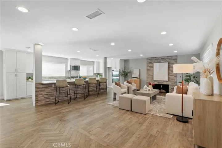 340 E Riverdale, Orange, California 92865