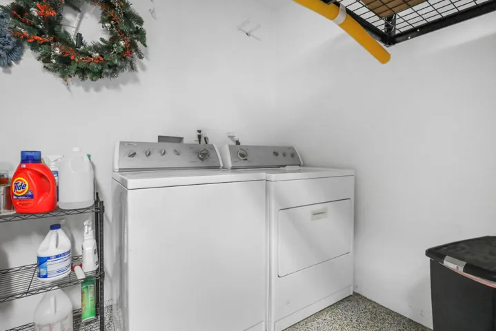 085 LAUNDRY