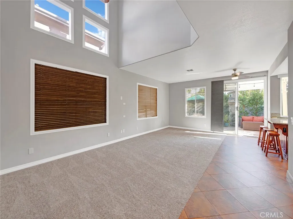27626 Iris Place, Castaic, California 91384 home-pic-38