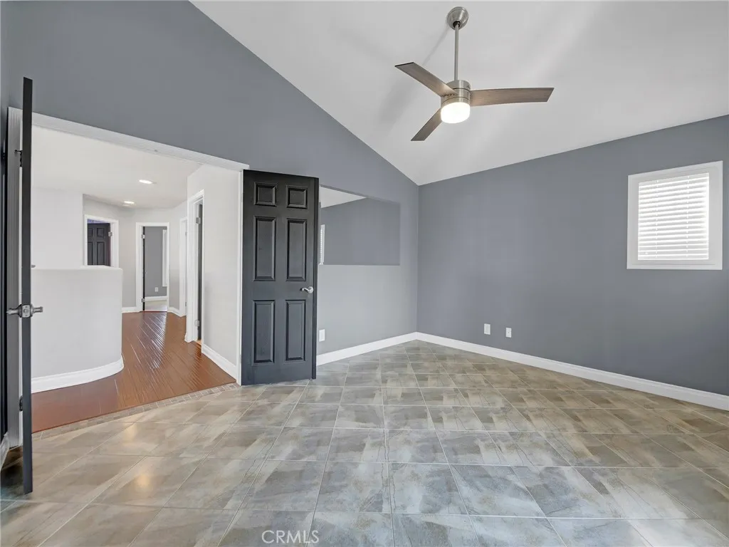 27626 Iris Place, Castaic, California 91384 home-pic-46