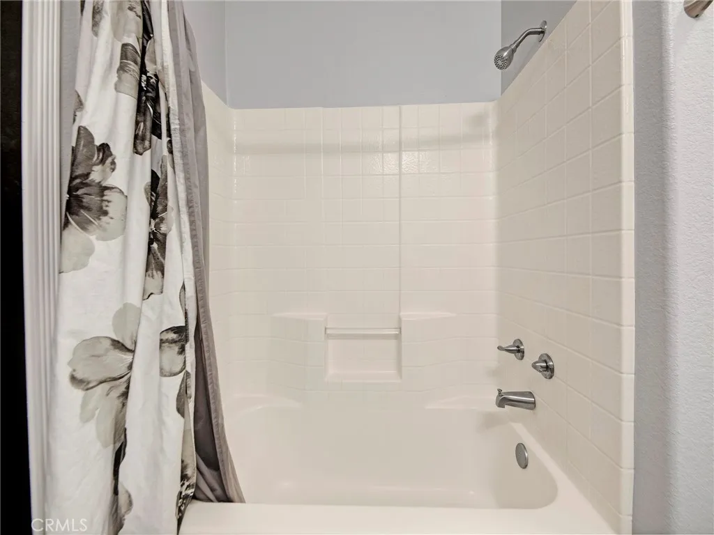 27626 Iris Place, Castaic, California 91384 home-pic-24