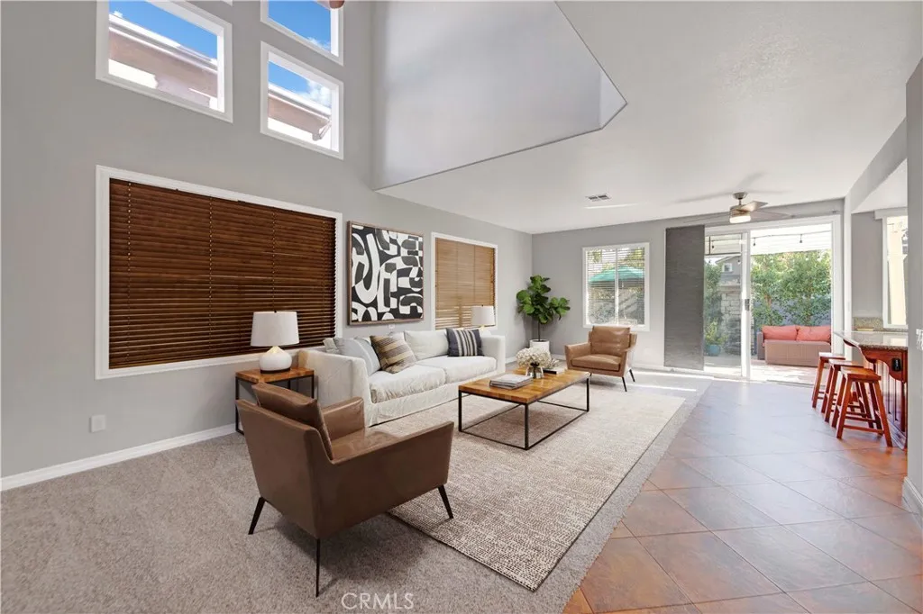 27626 Iris Place, Castaic, California 91384 home-pic-6