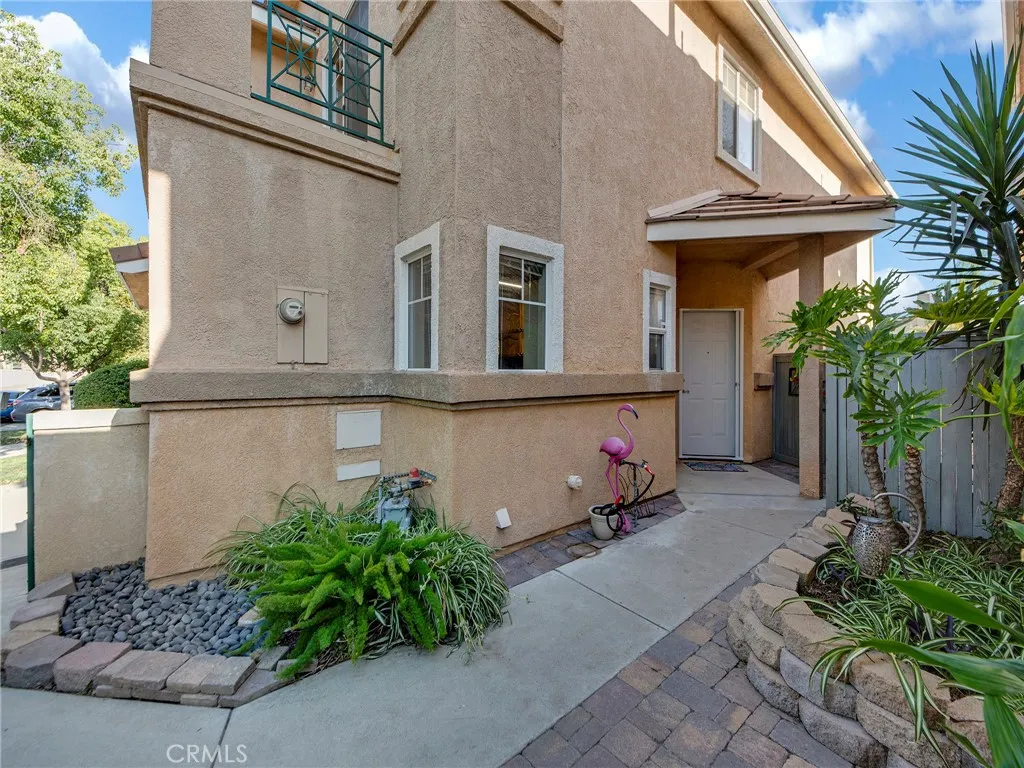 27626 Iris Place, Castaic, California 91384 home-pic-47