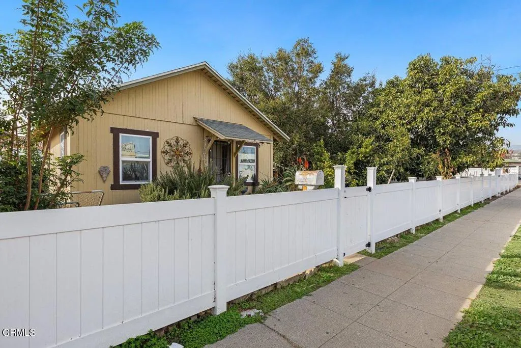 120-south-Ojai-street-santa-paula-ca-usa
