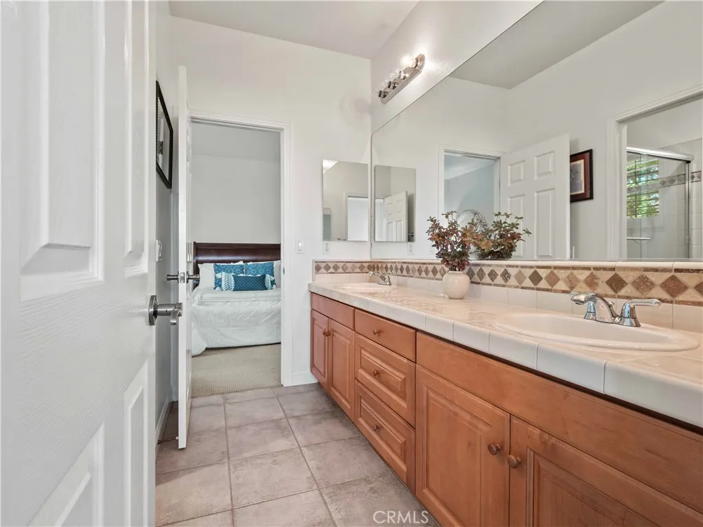 25679 Smoketree, Valencia, California 91381 home-pic-31