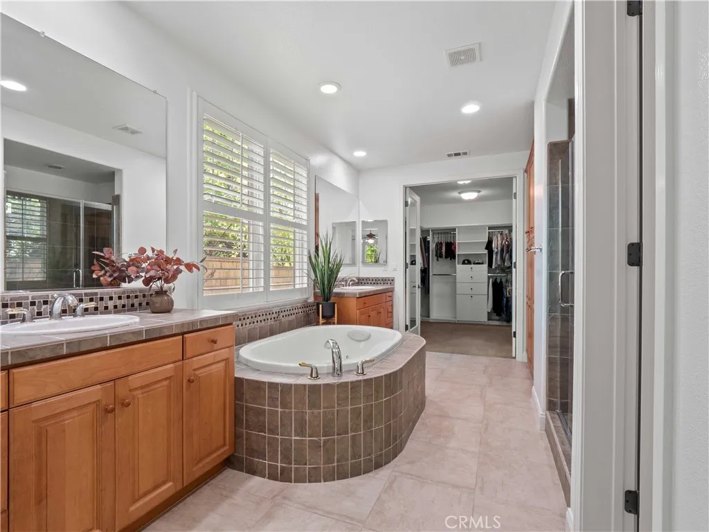 25679 Smoketree, Valencia, California 91381 home-pic-17