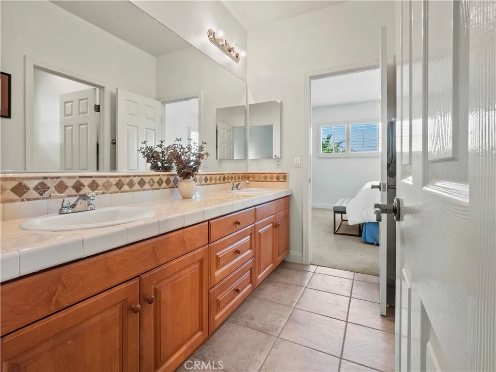 25679 Smoketree, Valencia, California 91381 home-pic-36
