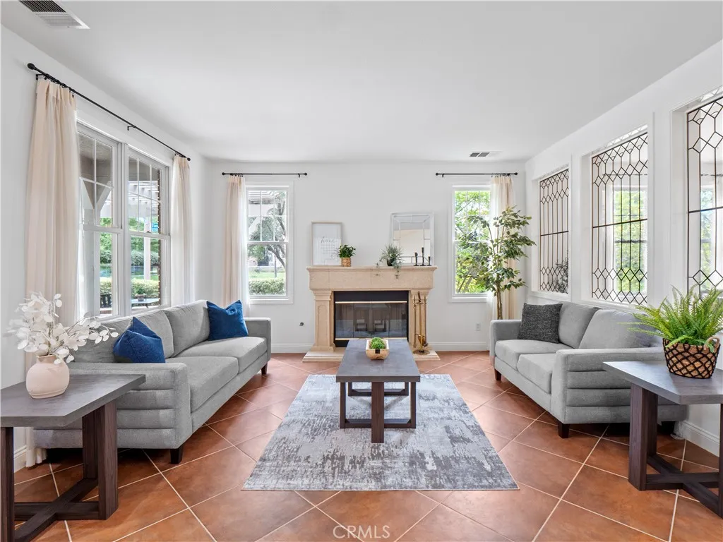 25679 Smoketree, Valencia, California 91381 home-pic-7