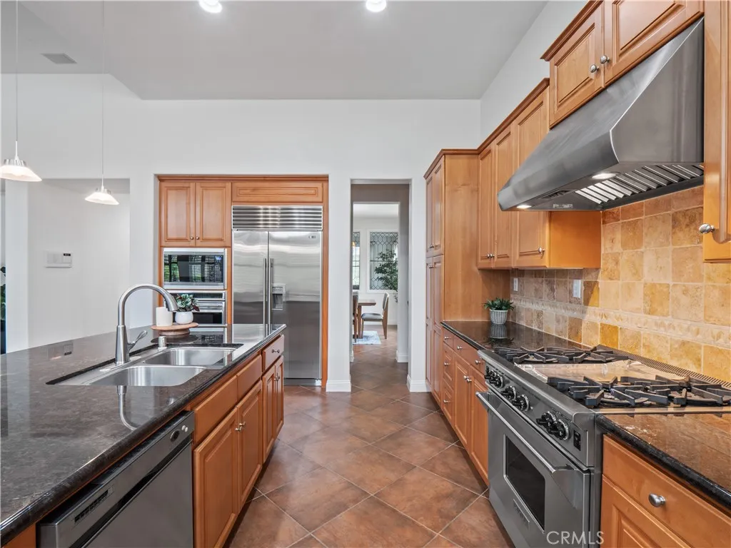 25679 Smoketree, Valencia, California 91381 home-pic-11