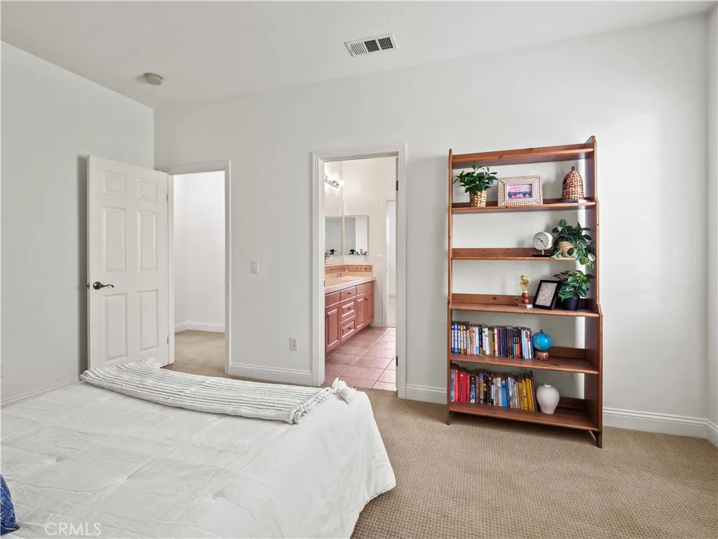 25679 Smoketree, Valencia, California 91381 home-pic-34