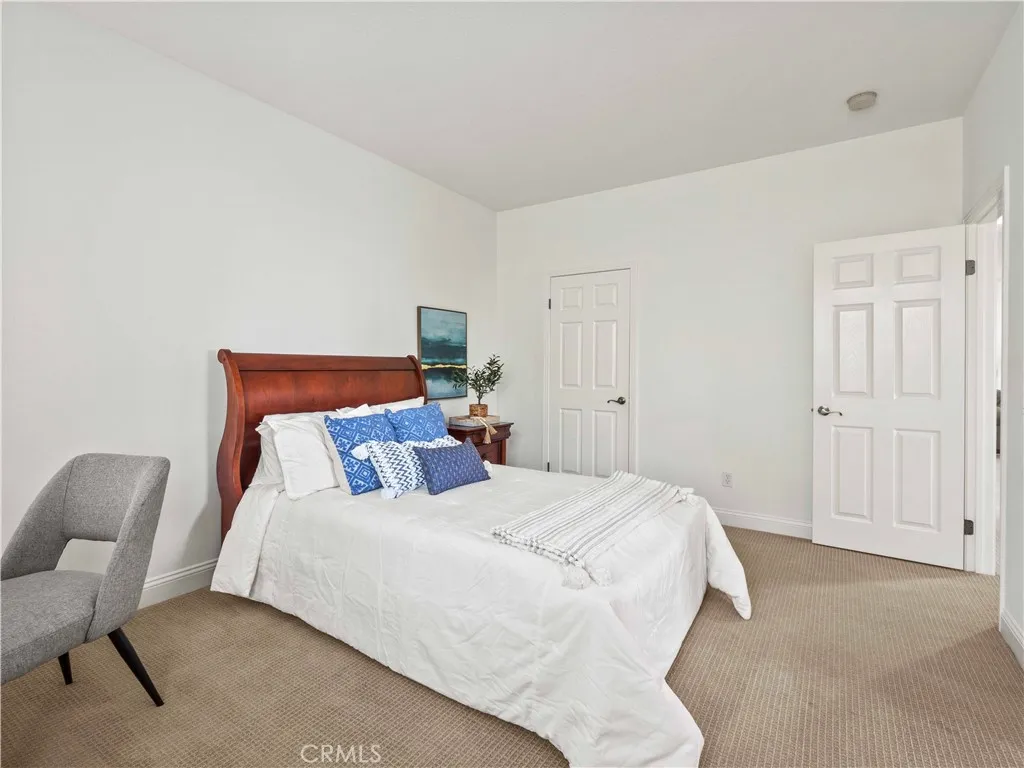 25679 Smoketree, Valencia, California 91381 home-pic-32