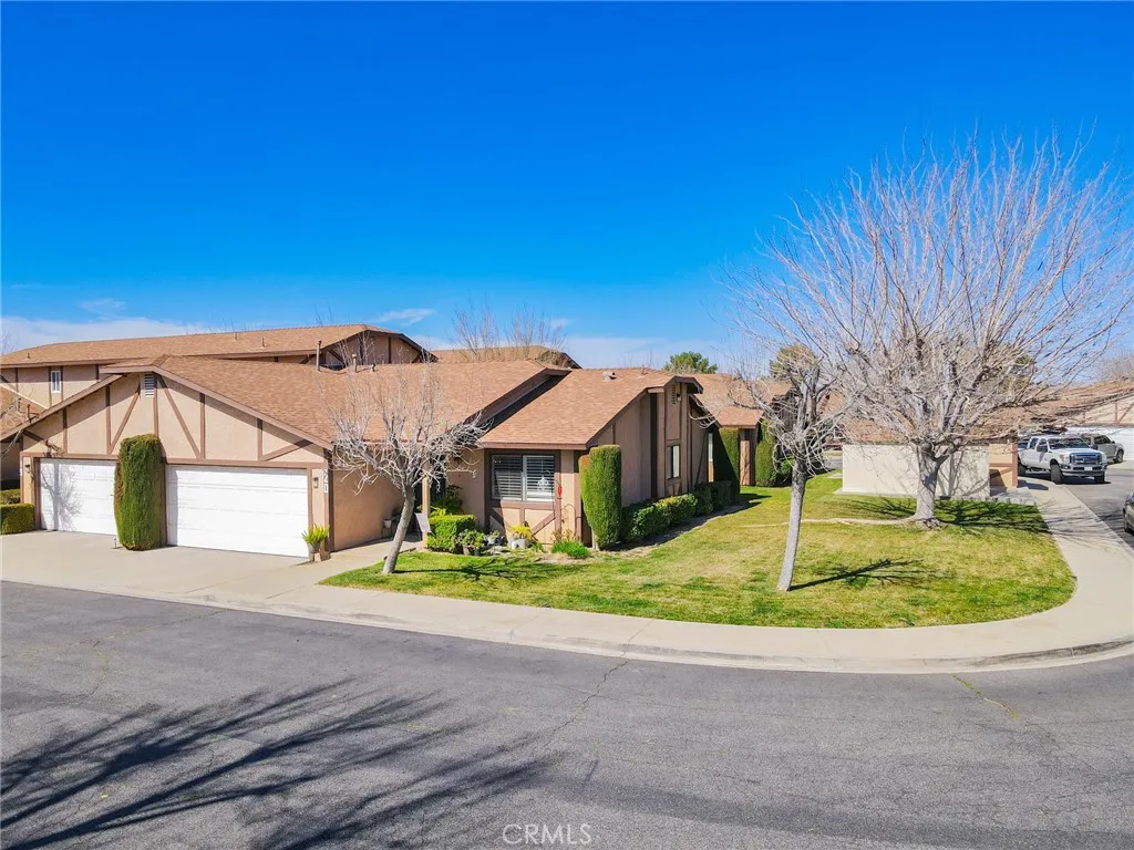 43920 Bobby Jones 20, Lancaster, California 93536 home-pic-2