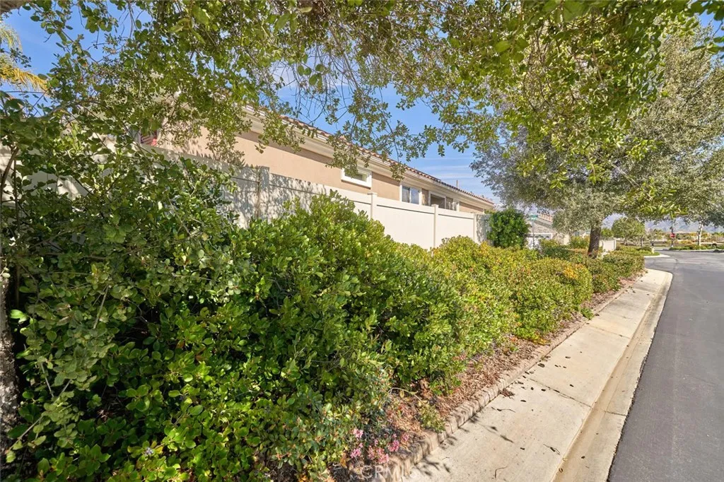 1143 Saguaro Road, Beaumont, California 92223 home-pic-18
