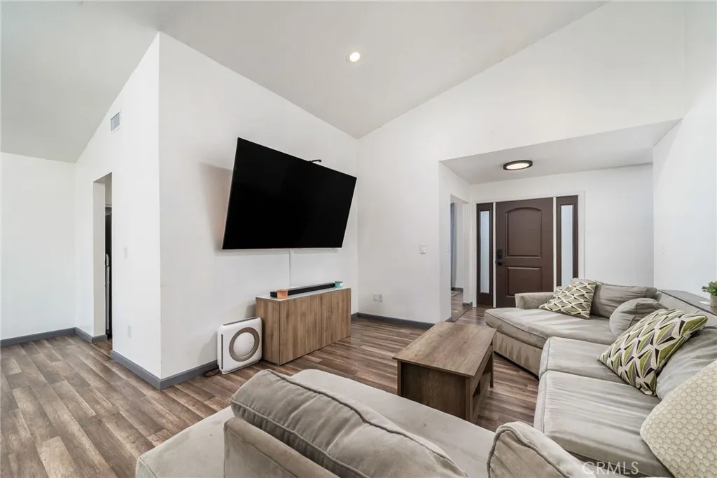 11633 Prosperity, Moreno Valley, California 92557 home-pic-8