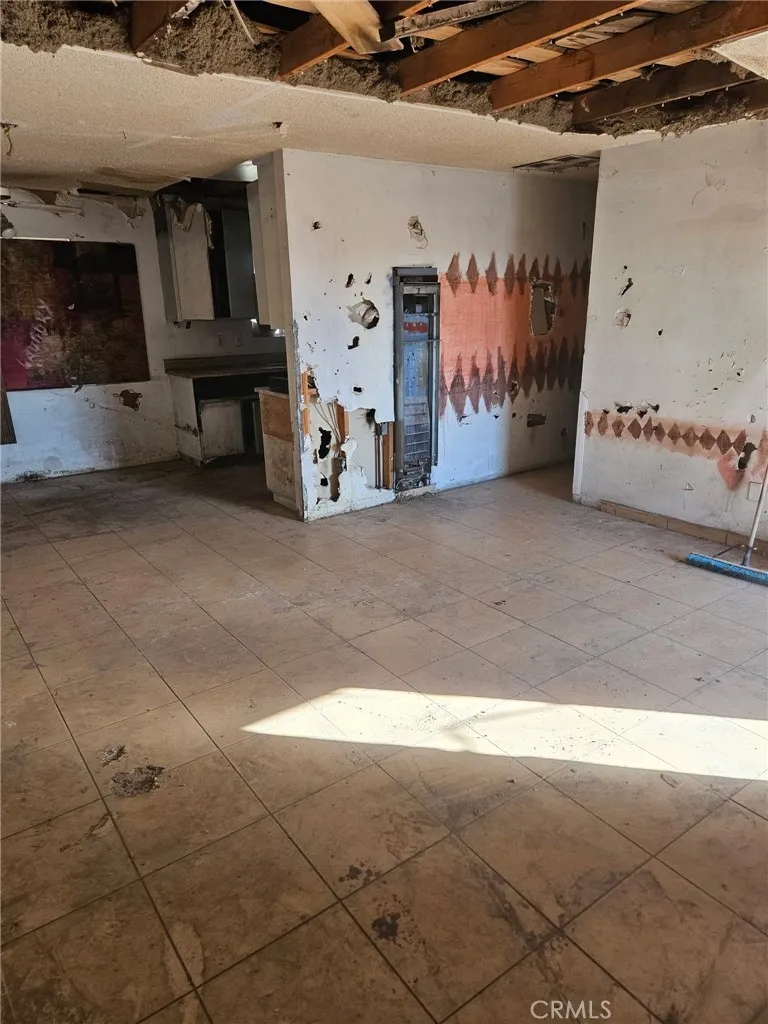 58068 Pimlico Street, Yucca Valley, California 92284 home-pic-15