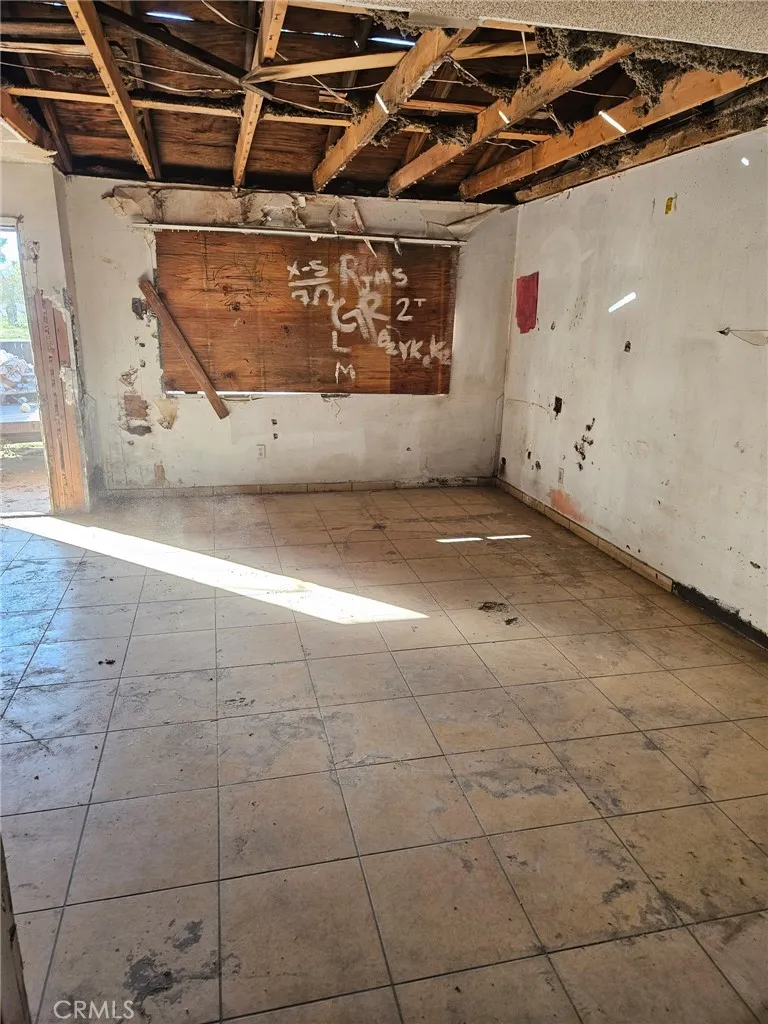 58068 Pimlico Street, Yucca Valley, California 92284 home-pic-14
