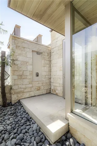 1231 Dolphin, Corona Del Mar, California 92625