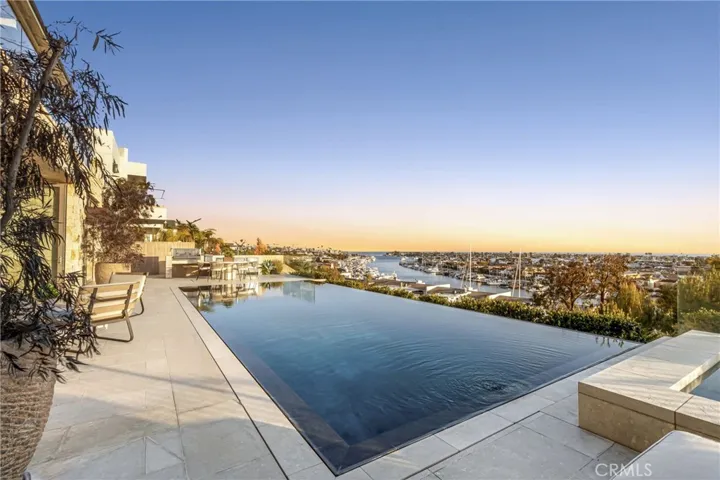 1231 Dolphin, Corona Del Mar, California 92625