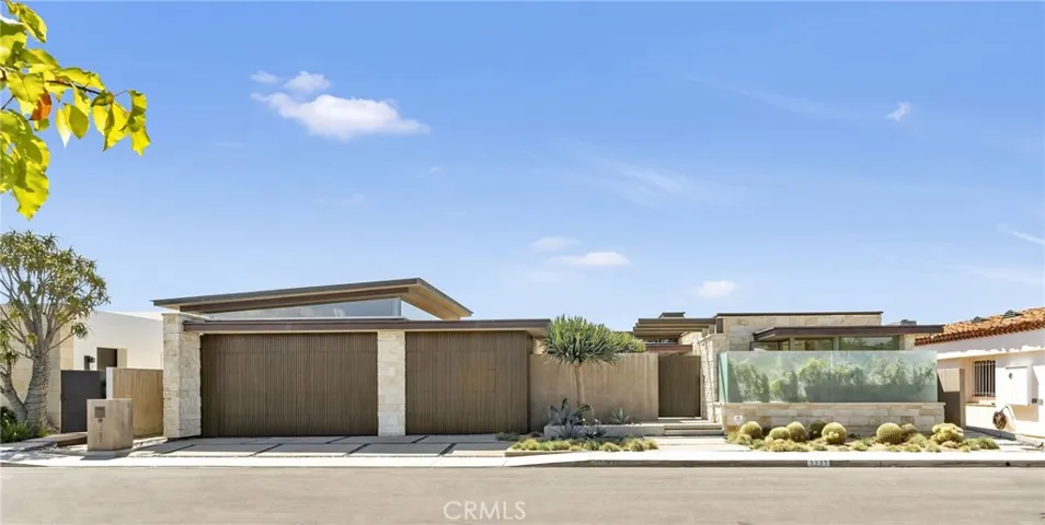 1231 Dolphin, Corona Del Mar, California 92625