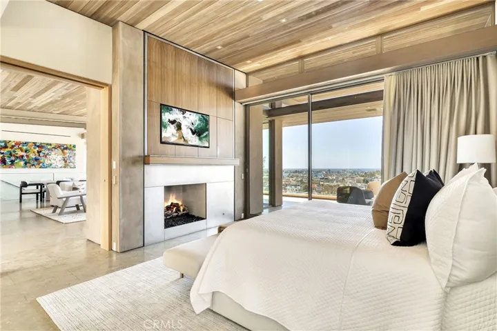 1231 Dolphin, Corona Del Mar, California 92625
