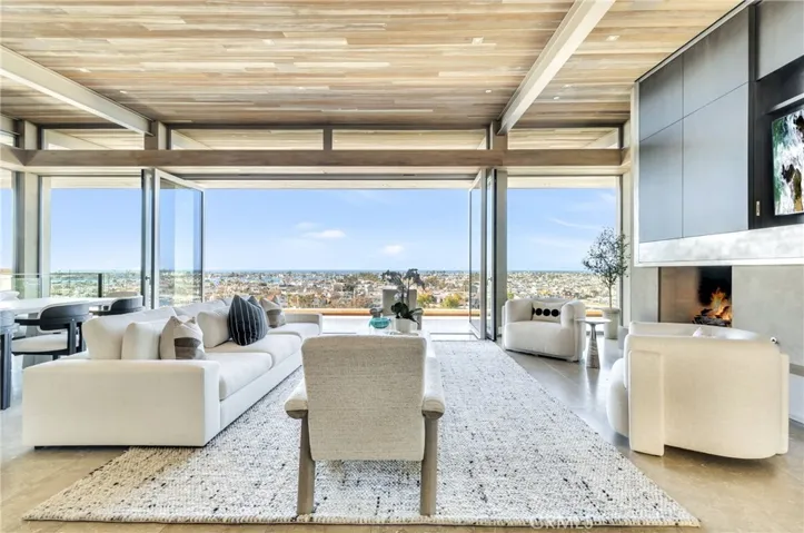 1231 Dolphin, Corona Del Mar, California 92625