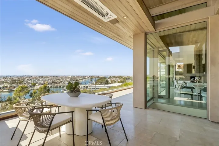 1231 Dolphin, Corona Del Mar, California 92625