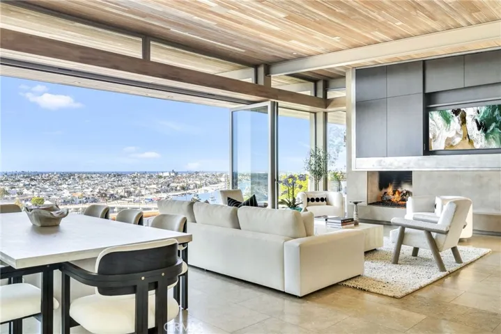 1231 Dolphin, Corona Del Mar, California 92625