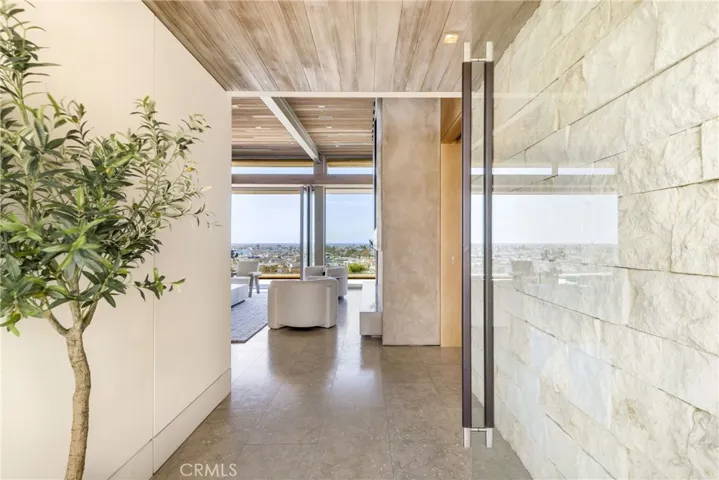 1231 Dolphin, Corona Del Mar, California 92625