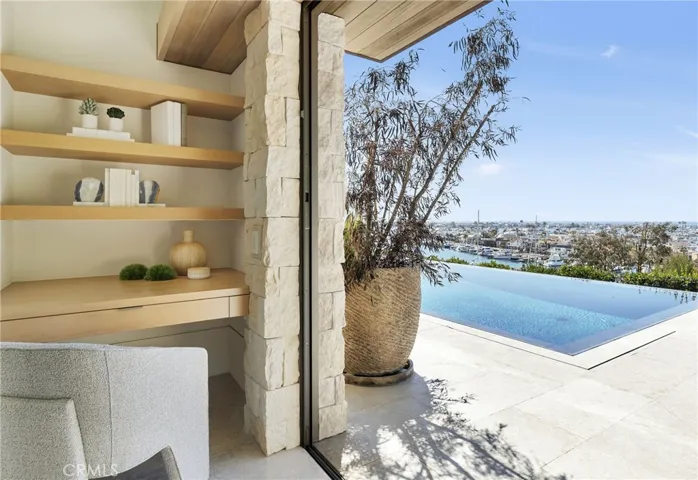 1231 Dolphin, Corona Del Mar, California 92625