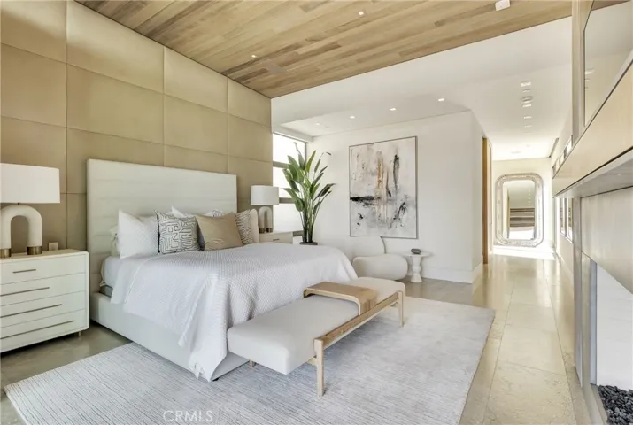 1231 Dolphin, Corona Del Mar, California 92625