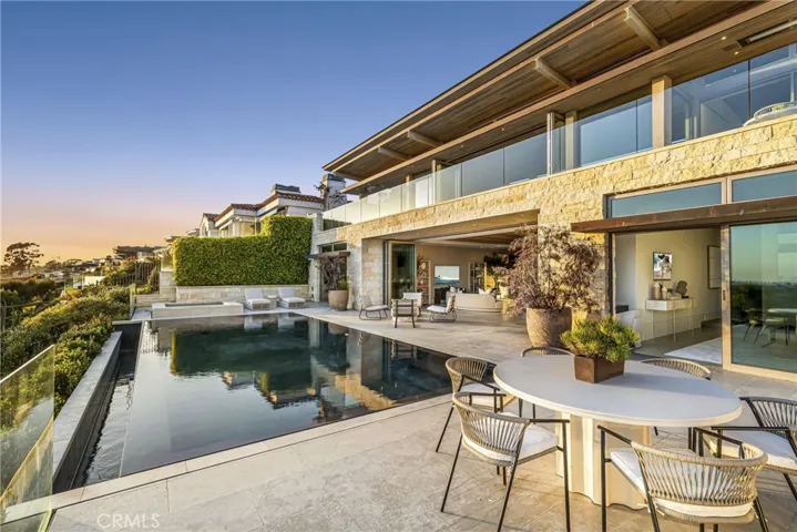 1231 Dolphin, Corona Del Mar, California 92625