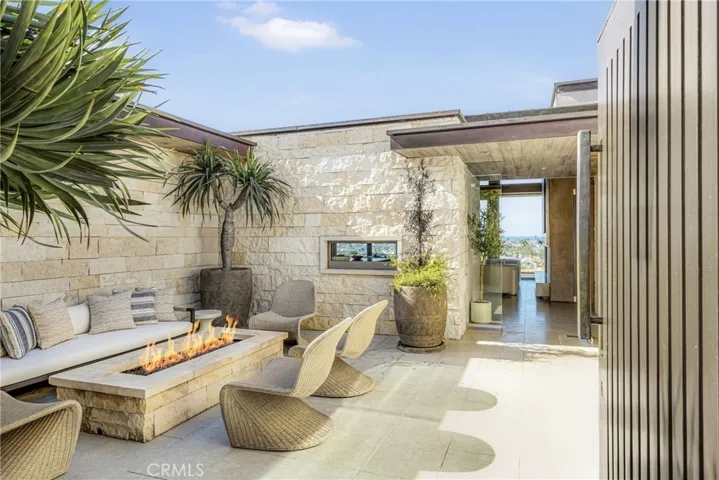 1231 Dolphin, Corona Del Mar, California 92625