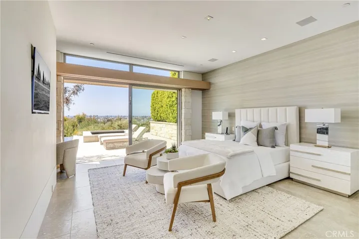 1231 Dolphin, Corona Del Mar, California 92625