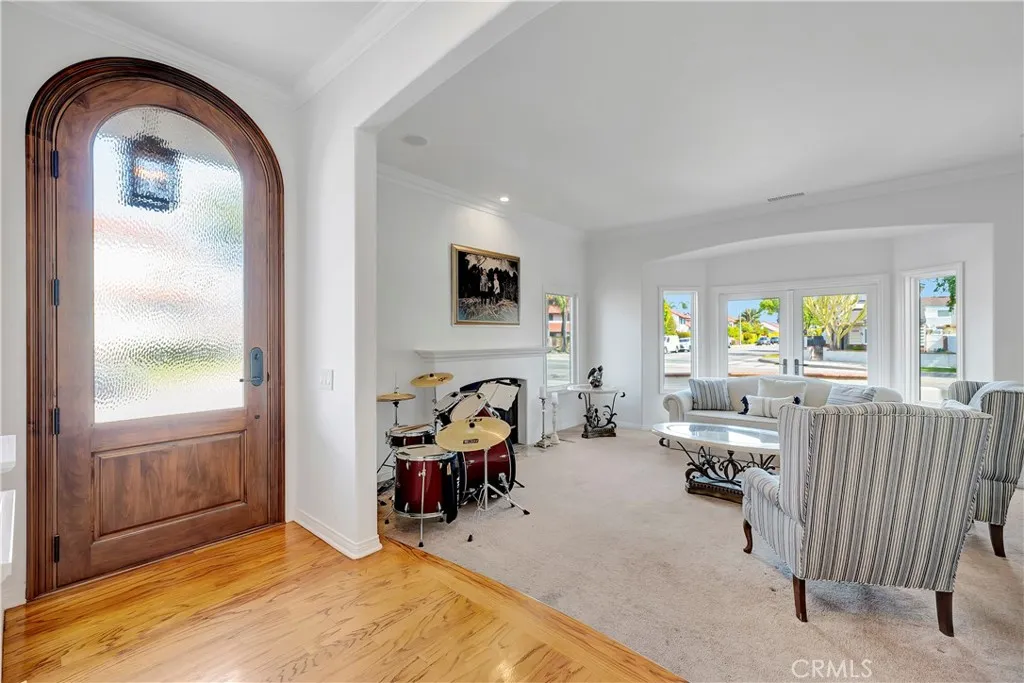 1219 Delaware Street, Huntington Beach, California 92648 home-pic-3
