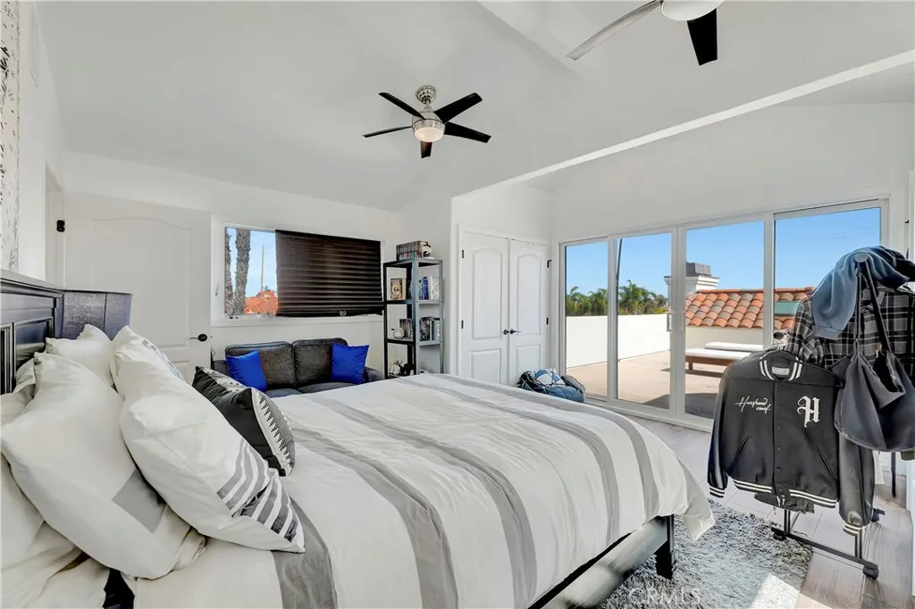 1219 Delaware Street, Huntington Beach, California 92648 home-pic-40
