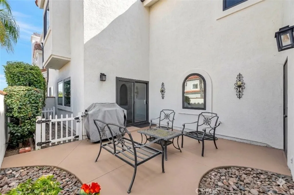 1219 Delaware Street, Huntington Beach, California 92648 home-pic-13