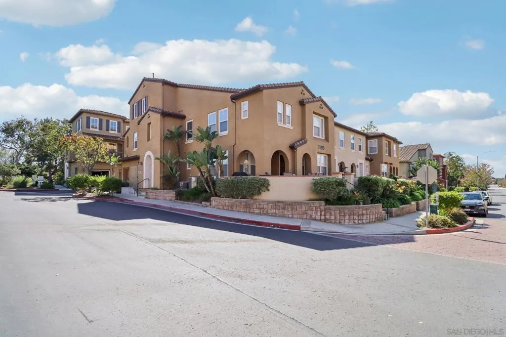 7895 Via Montebello 1, San Diego, California 92129 home-pic-4