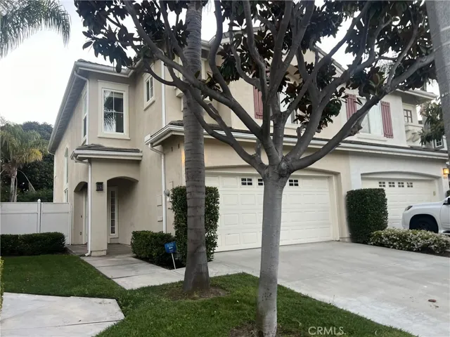 18586 Park Meadow, Huntington Beach, California 92648